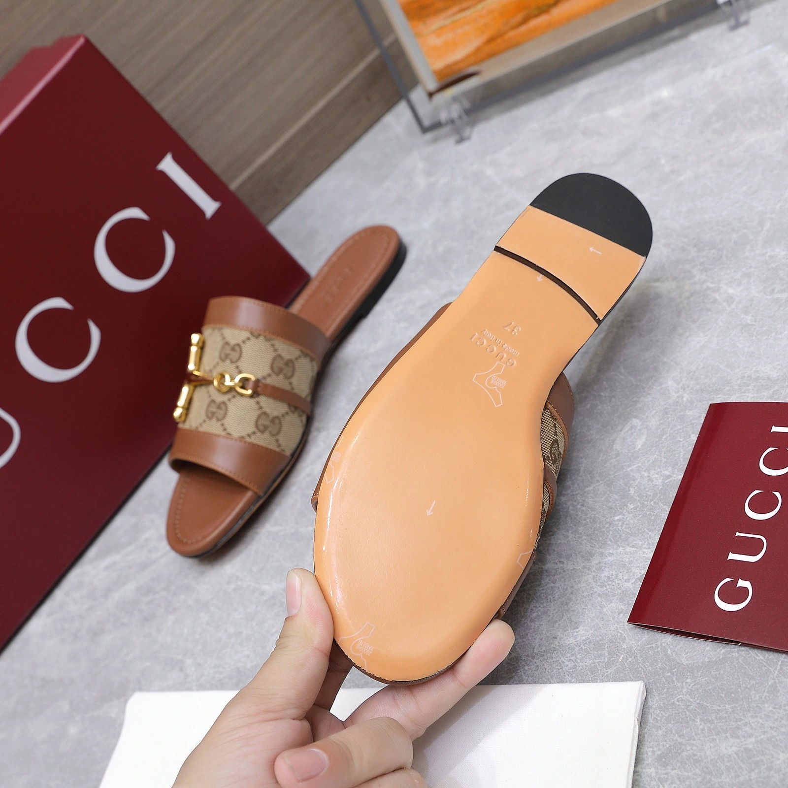 & COCO-- 6u33i 834427 AAE05 2747 cowhide Heel height：1CM item:E-X158D4152