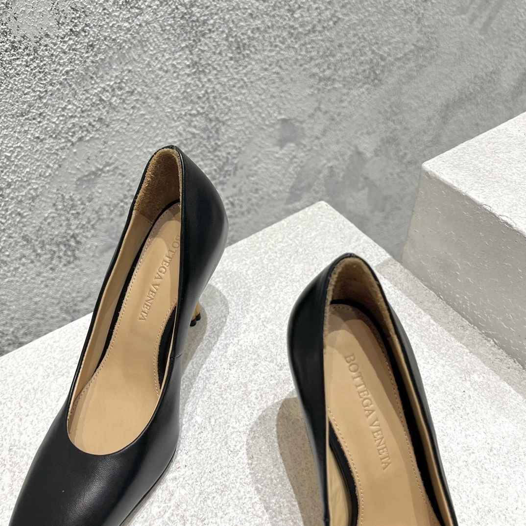 & COCO-- 775474VBSF01000 Heel height：9CM Calfskin item:D-X062M2832