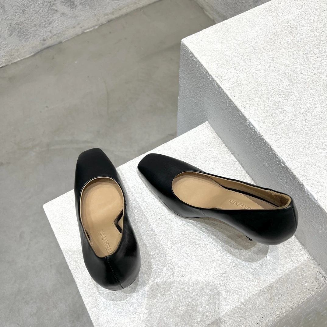 & COCO-- 775474VBSF01000 Heel height：9CM Calfskin item:D-X062M2832