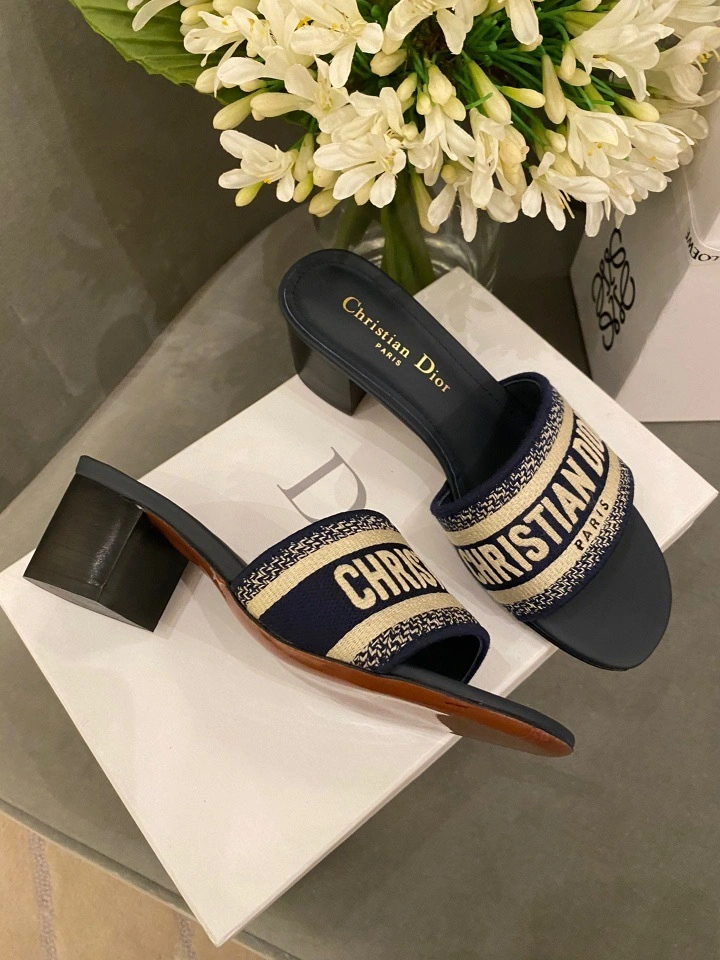 & COCO- embroidery slipper top version item: 016E03X0320E0118