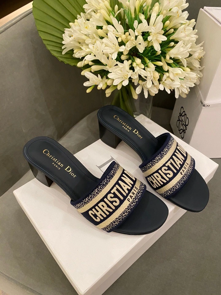 & COCO- embroidery slipper top version item: 016E03X0320E0118