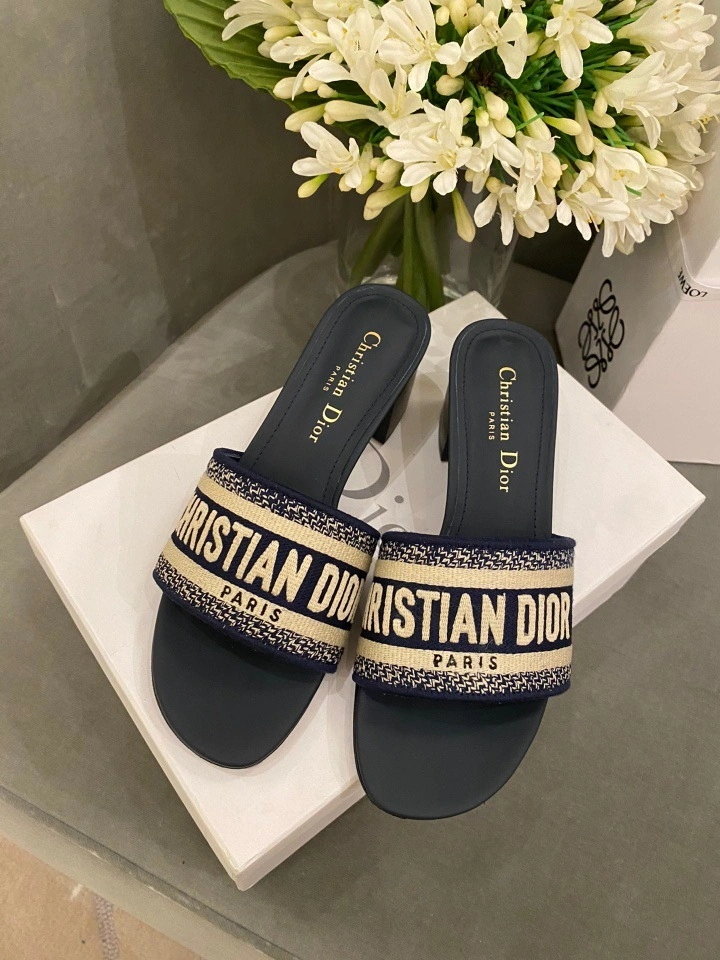 & COCO- embroidery slipper top version item: 016E03X0320E0118