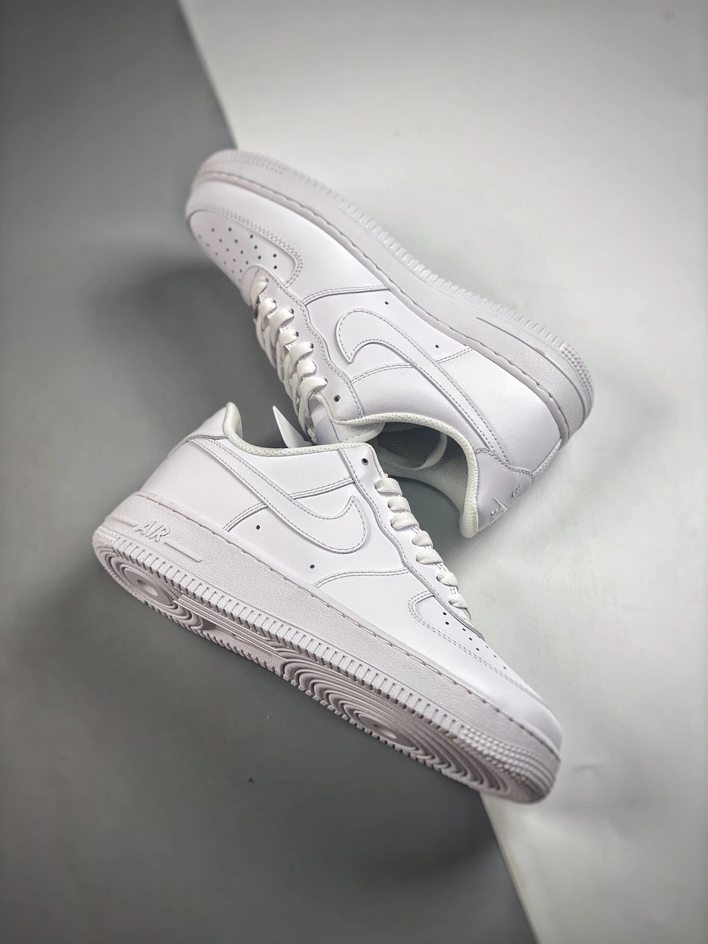 & Flying pig- --Air Force1 Low CW2288-111 item:C-X000C2795