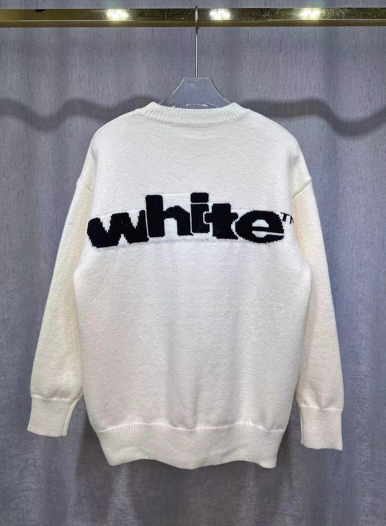 & Gemini-- Off Whit5 logo 2colour item:E-F199G0802-2