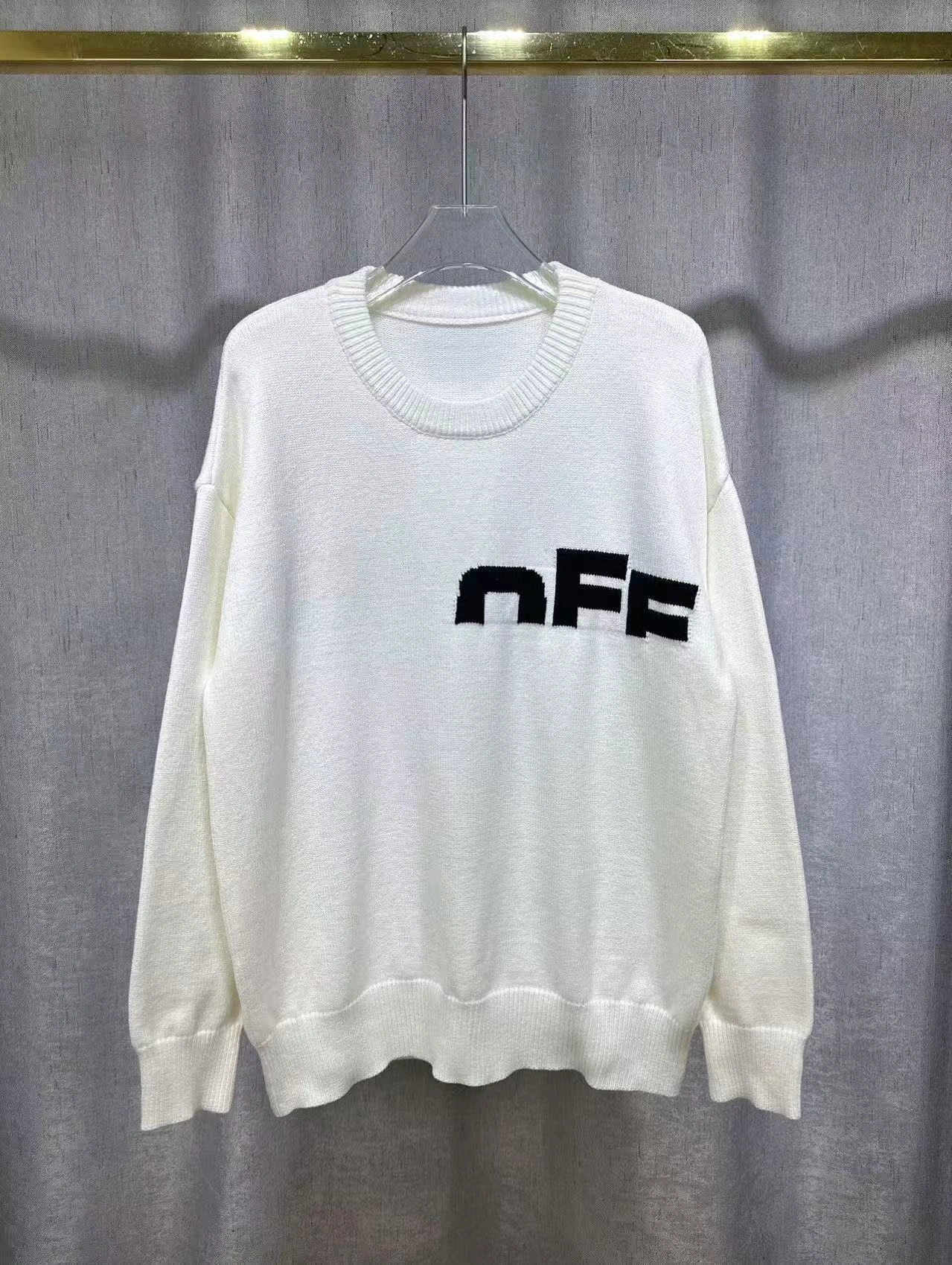 & Gemini-- Off Whit5 logo 2colour item:E-F199G0803-2