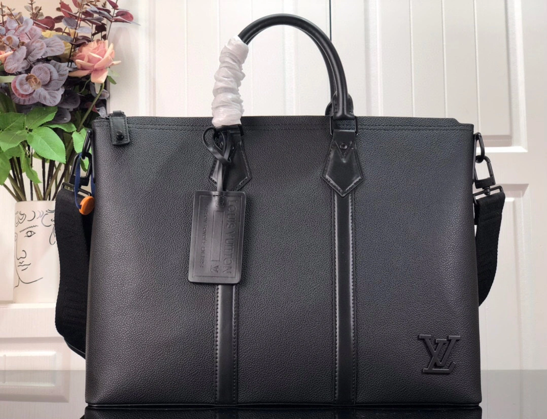 & &Lock It Tote Aer M59158 item:A-B063A0340X