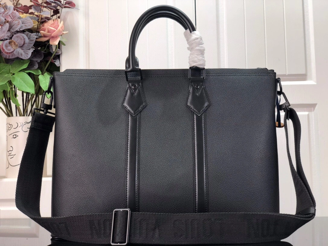 & &Lock It Tote Aer M59158 item:A-B063A0340X