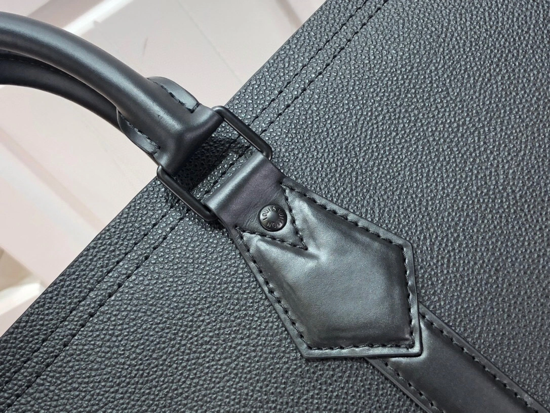 & &Lock It Tote Aer M59158 item:A-B063A0340X