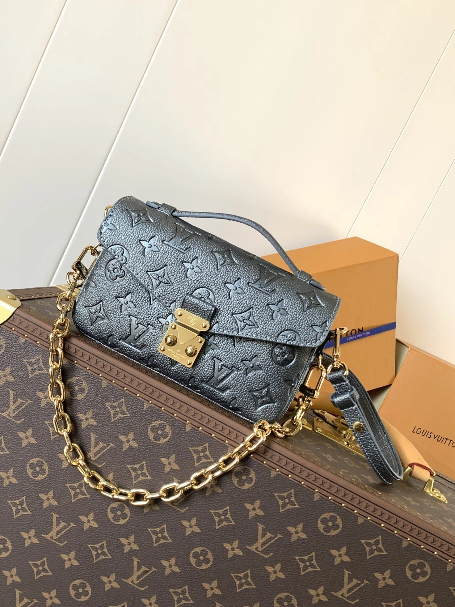 MOMO-- 8V M11998 high quality version Pochette Métis East West Ski cowhide item:F-B000A2110
