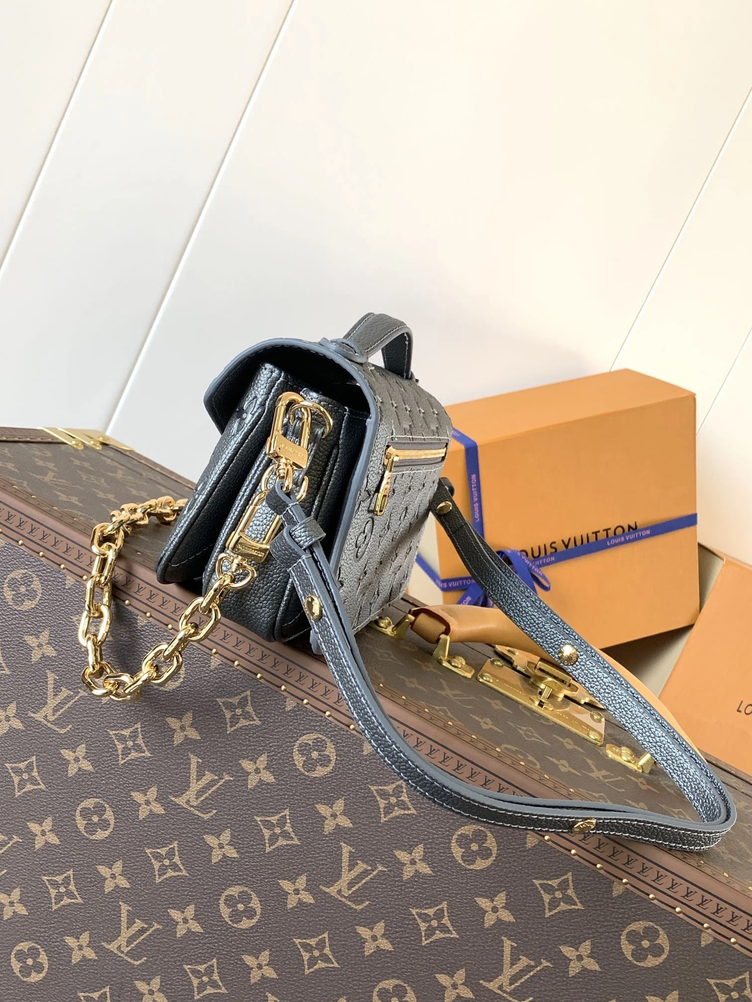 MOMO-- 8V M11998 high quality version Pochette Métis East West Ski cowhide item:F-B000A2110
