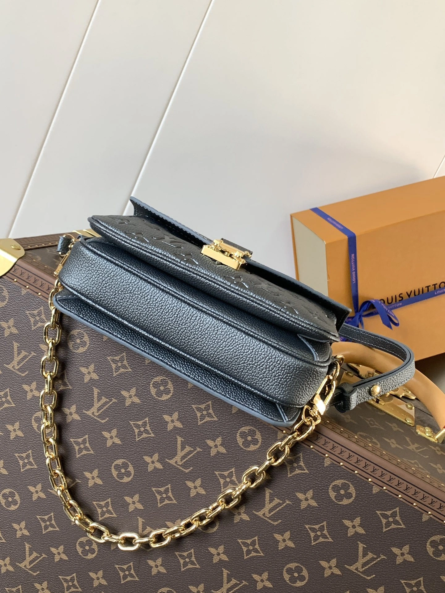 MOMO-- 8V M11998 high quality version Pochette Métis East West Ski cowhide item:F-B000A2110