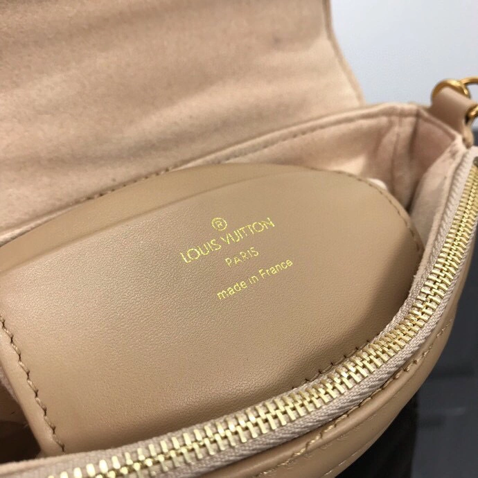* M68479， item : 046Y063B0650G0823
