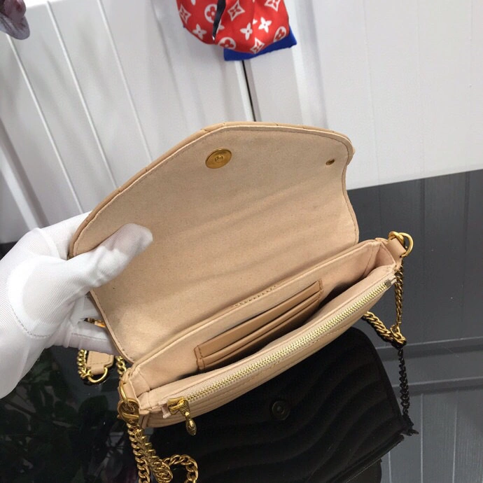 * M68479， item : 046Y063B0650G0823