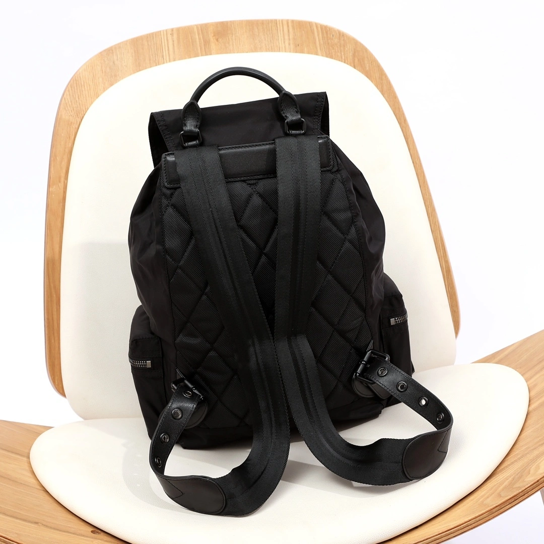 & MOMO-- 4015479 item:D-B000A2444R