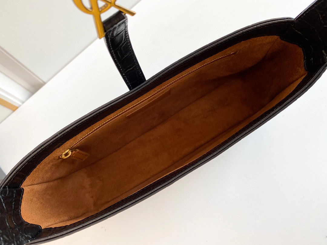 & &MOMO- 657228-DZESW-1062 2021 Le5A7 Bag 657228DZESW1062 item：B-B597F0511C