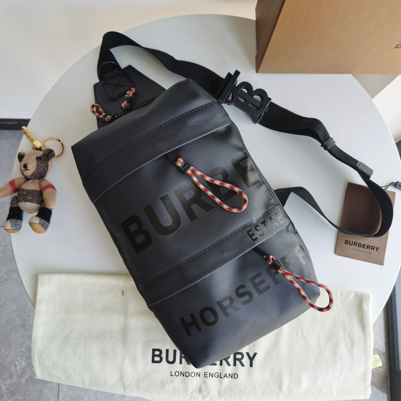 & MOMO- item:B-B000B0976