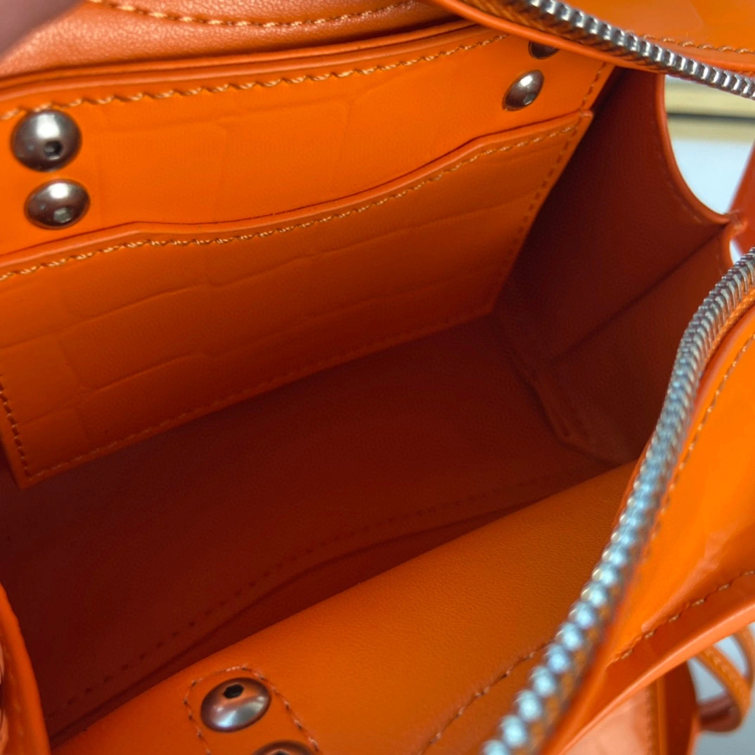 & Neo Classic item: B-B063B64389521T