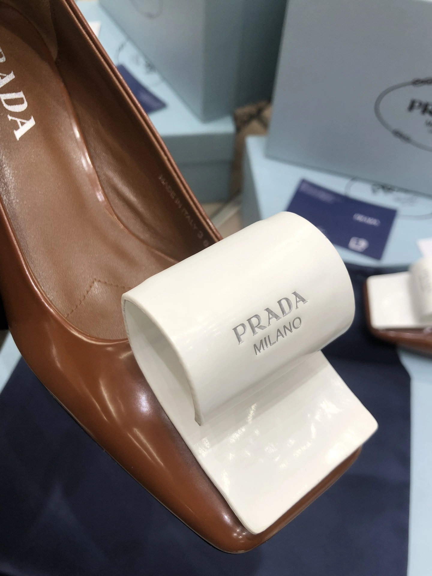 COCO-- Pr141 1I964N_AZ3_F070D_F_D035 cowhide sheepskin Heel height：5CM item:E-X062E1501W