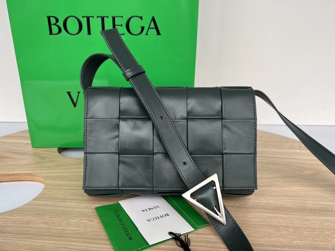 MOMO-- V595t1 667298VCQ713015 high quality version Calfskin waxed skin item:E-B063A0865