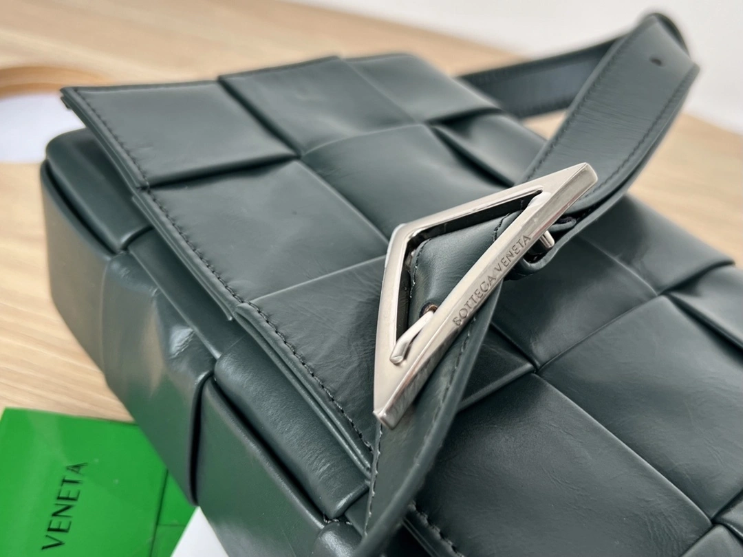 MOMO-- V595t1 667298VCQ713015 high quality version Calfskin waxed skin item:E-B063A0865