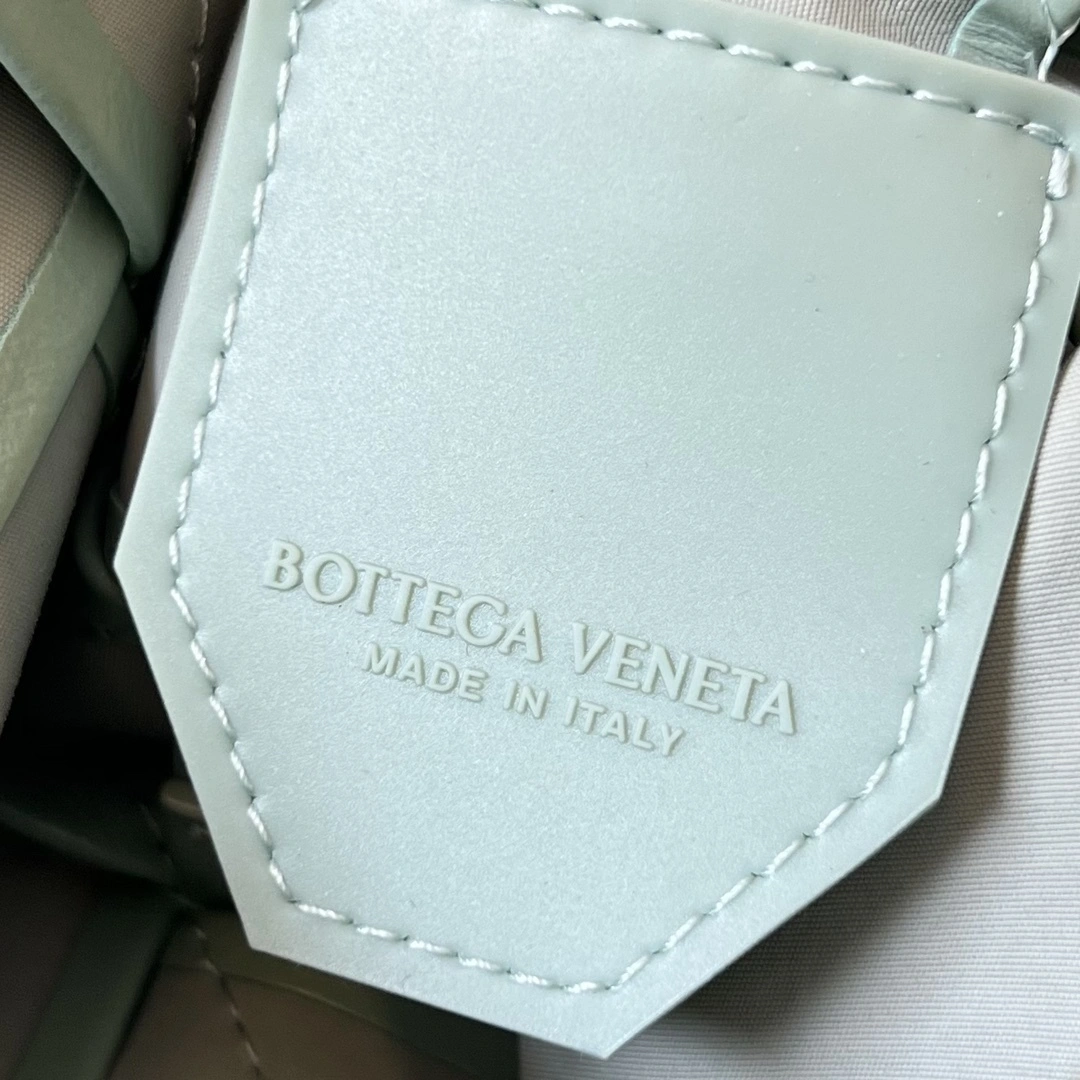 MOMO-- V595t1 667298VCQ713402 high quality version Calfskin waxed skin item:E-B000A0853
