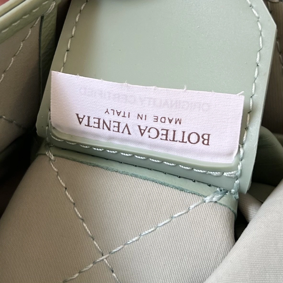 MOMO-- V595t1 667298VCQ713402 high quality version Calfskin waxed skin item:E-B000A0853