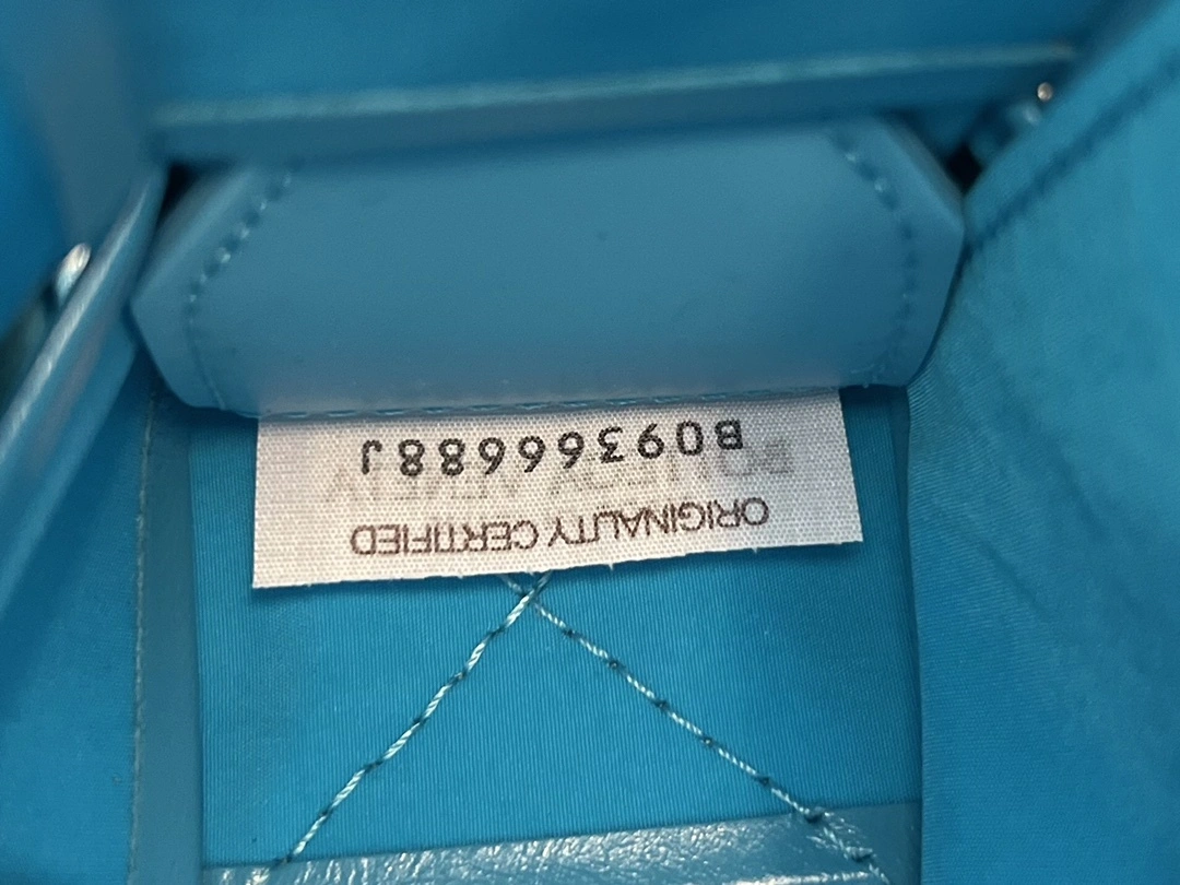 MOMO-- V595t1 667298VCQ714402 high quality version Calfskin waxed skin item:E-B063A0872