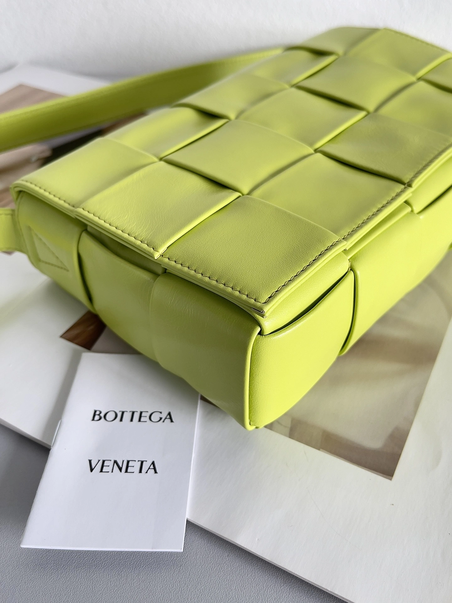 MOMO-- V595t1 667298VCQ717301 high quality version Calfskin waxed skin item:E-B063A0869