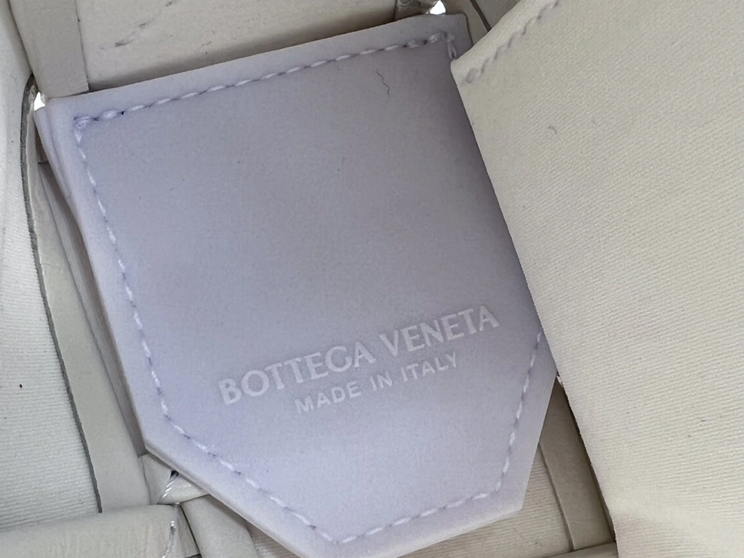 MOMO-- V595t1 667298VCQ719005 waxed skin Calfskin high quality version item:D-B063I0903