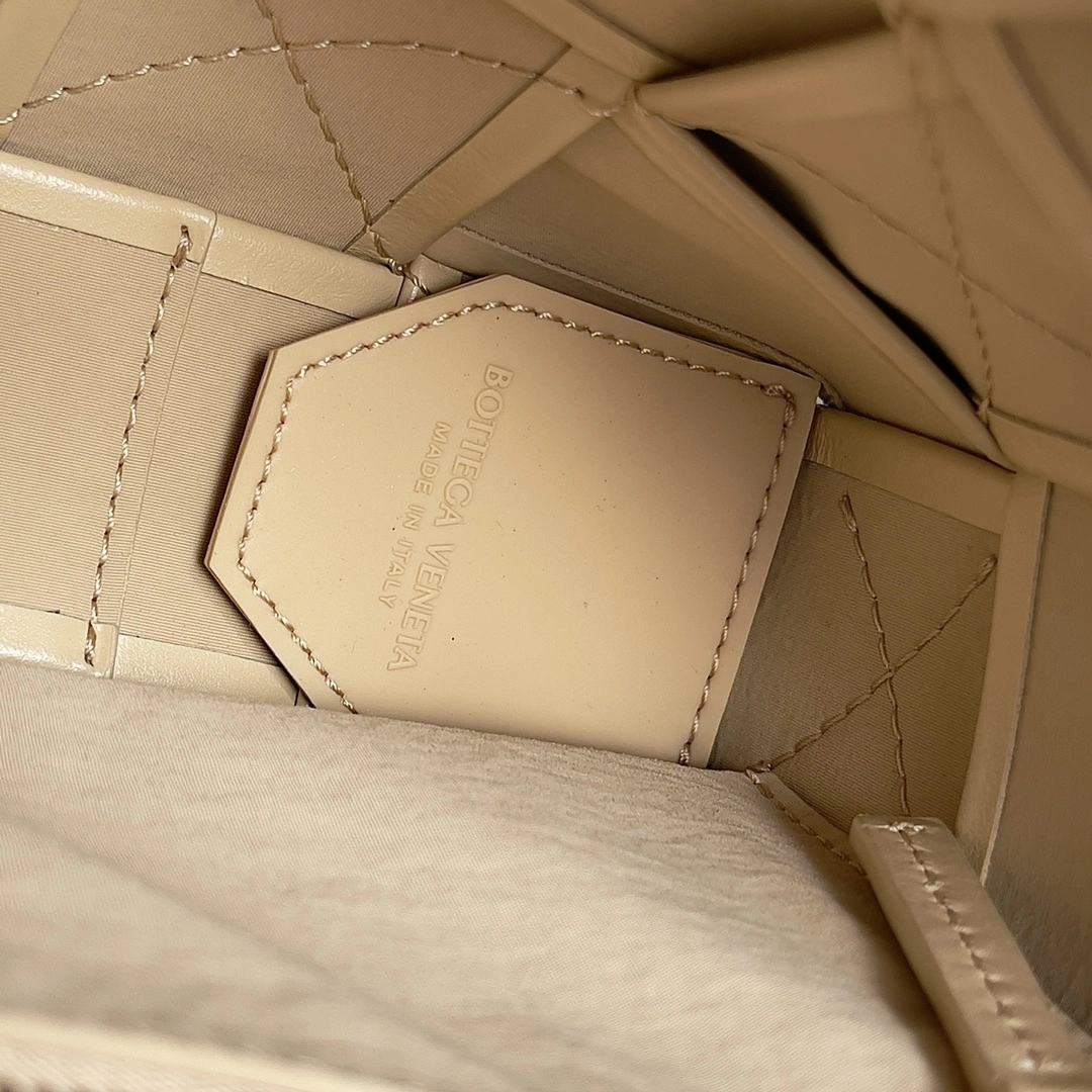 MOMO-- V595t1 667298VCQ719762 high quality version Calfskin waxed skin item:E-B063A0868
