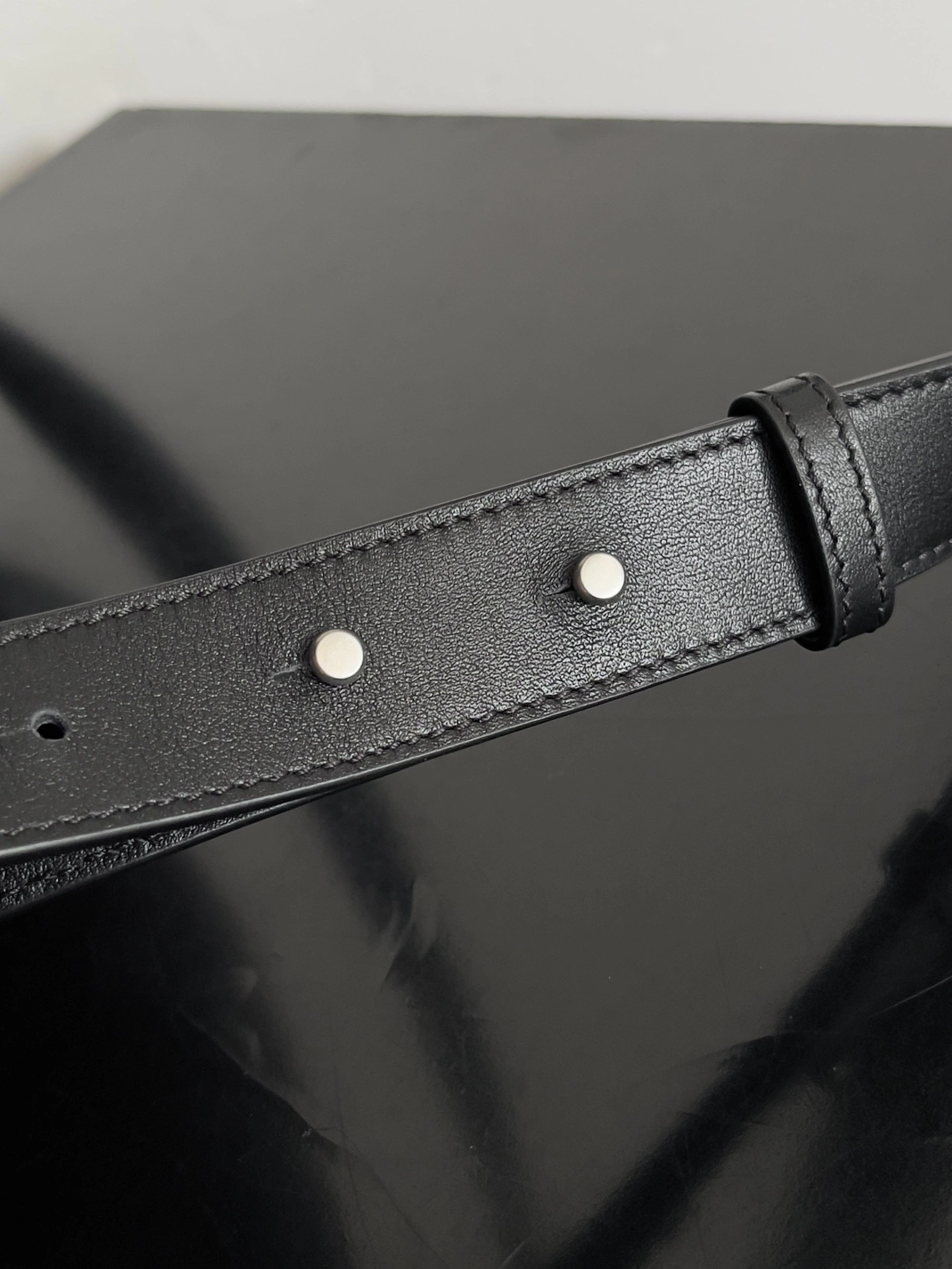 MOMO-- V595t1 805971V2HL18803 high quality version 2colour Calfskin item:E-B100D2197-2H