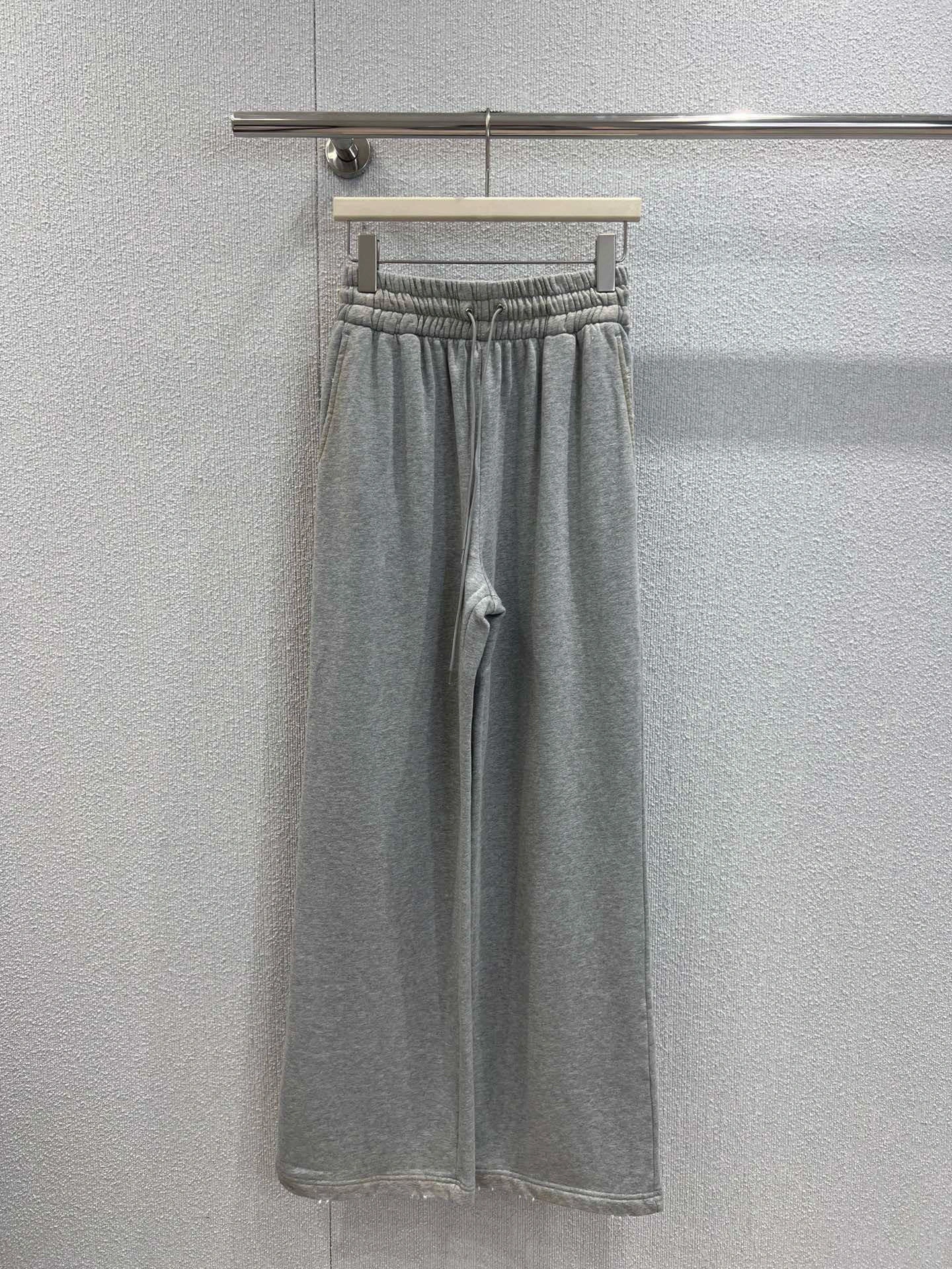& Victoria - Pr141 item:E-F000I1601H