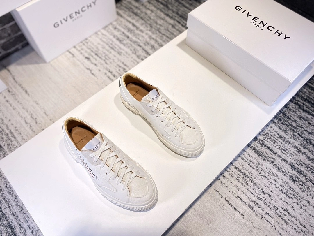 & canvas low-top sneaker tennis light item number：007E013X0780E2313