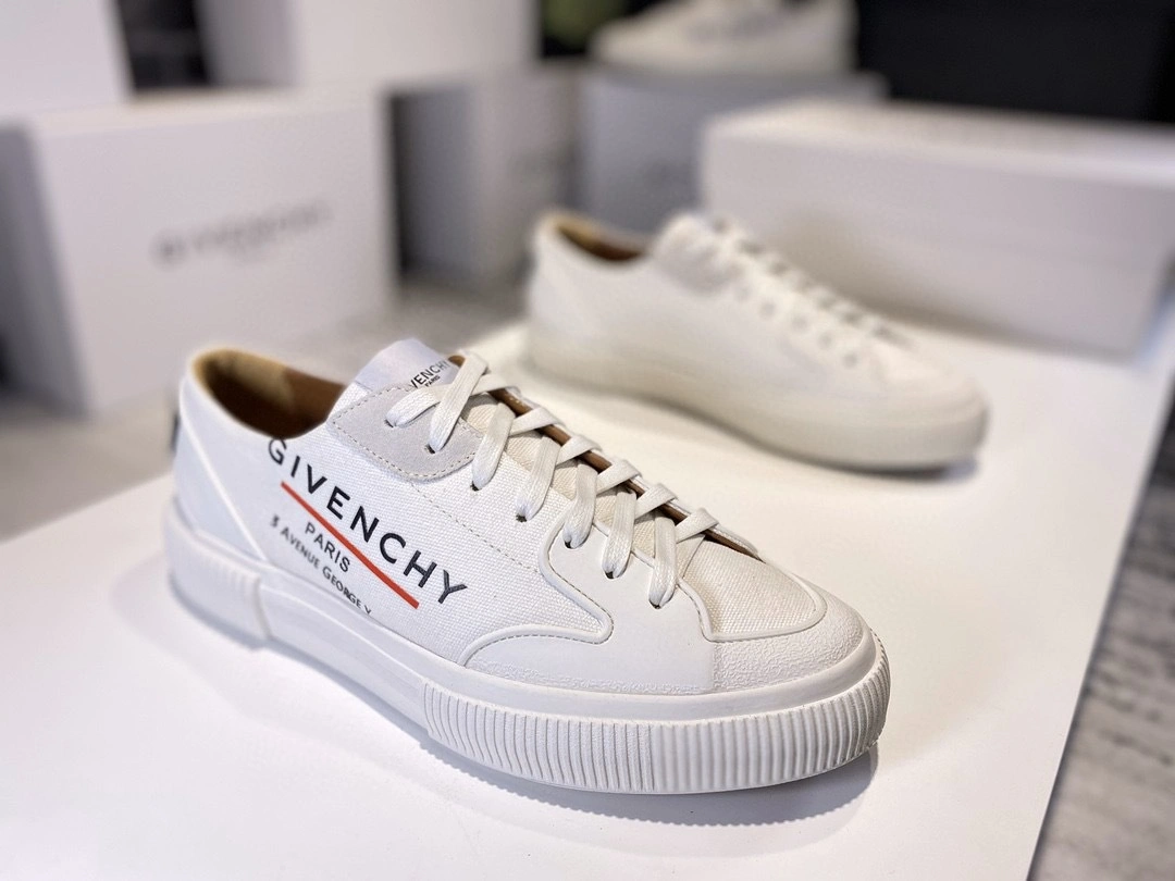 & canvas low-top sneaker tennis light item number：007E013X0780E2313