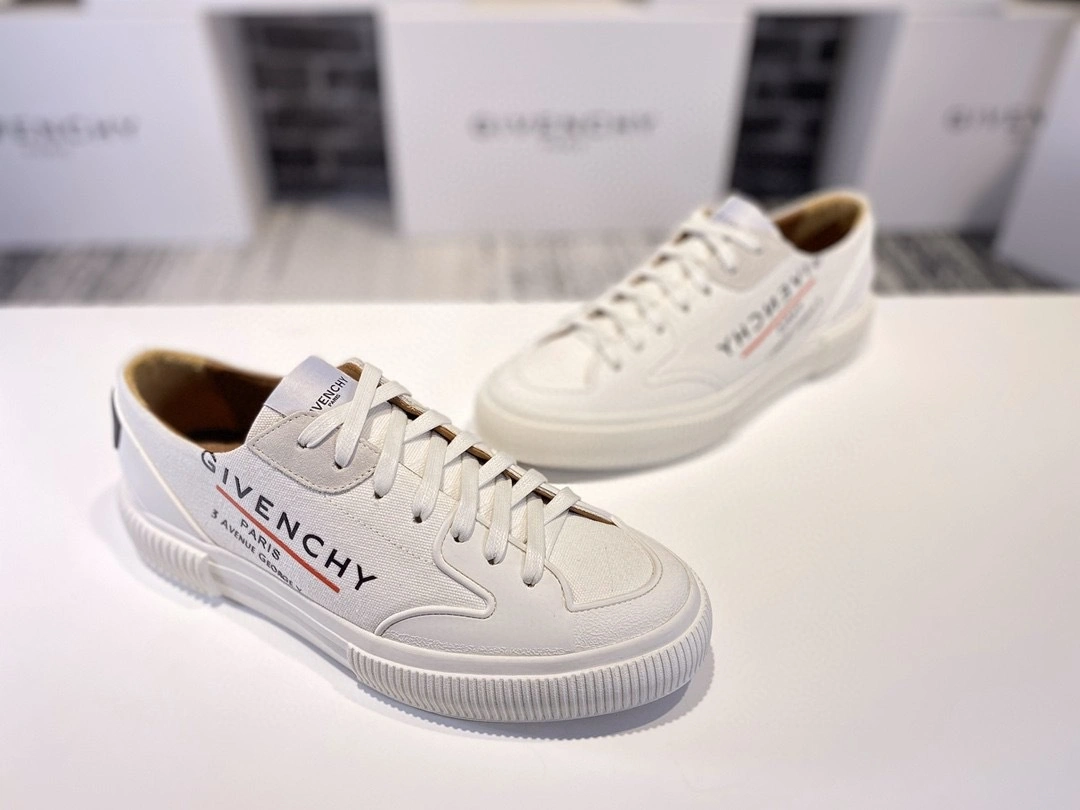 & canvas low-top sneaker tennis light item number：007E013X0780E2313