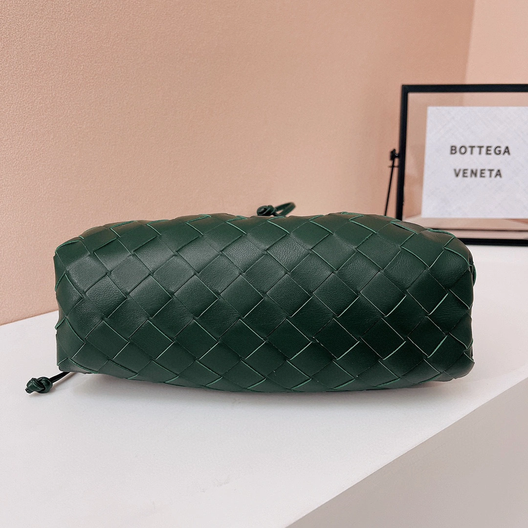 MOMO- high quality version 585852VCPP13035 585852-VCPP1-3035 Pouch20 item：B-B063G2331C