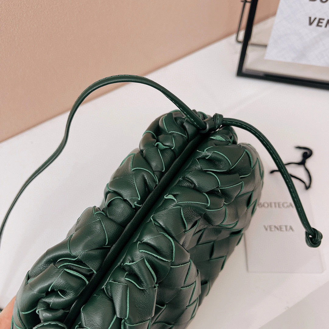 MOMO- high quality version 585852VCPP13035 585852-VCPP1-3035 Pouch20 item：B-B063G2331C