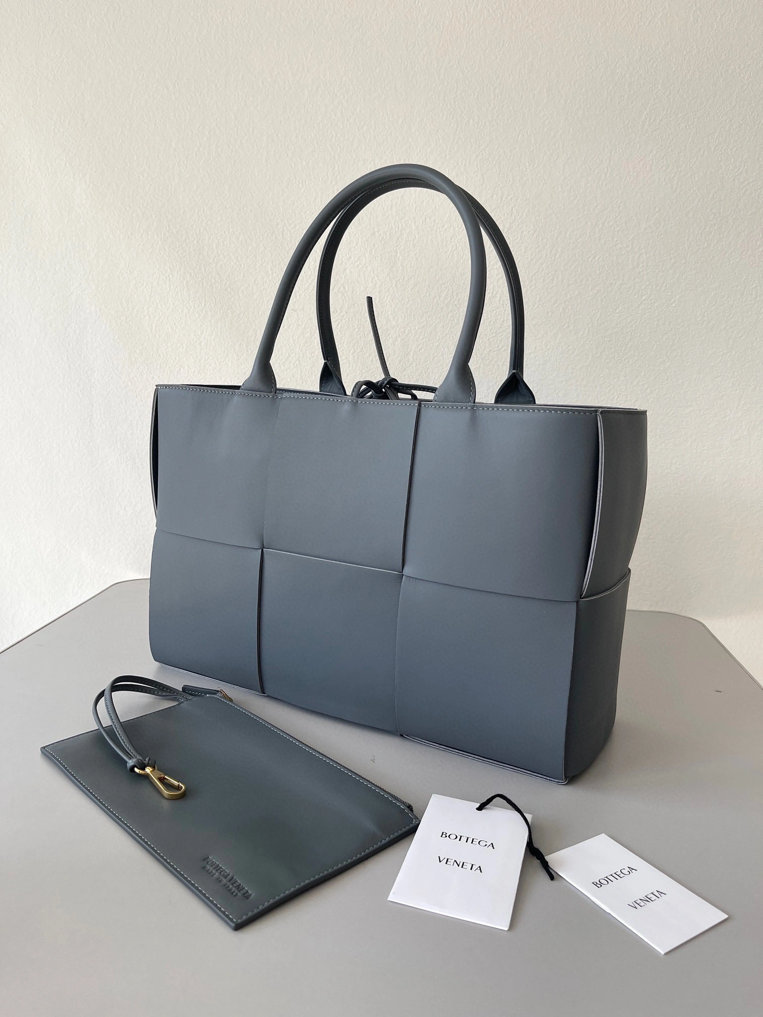 MOMO- high quality version 609175-VCQC2-1233 Intreccio tote lambskin item：B-B063I0707C