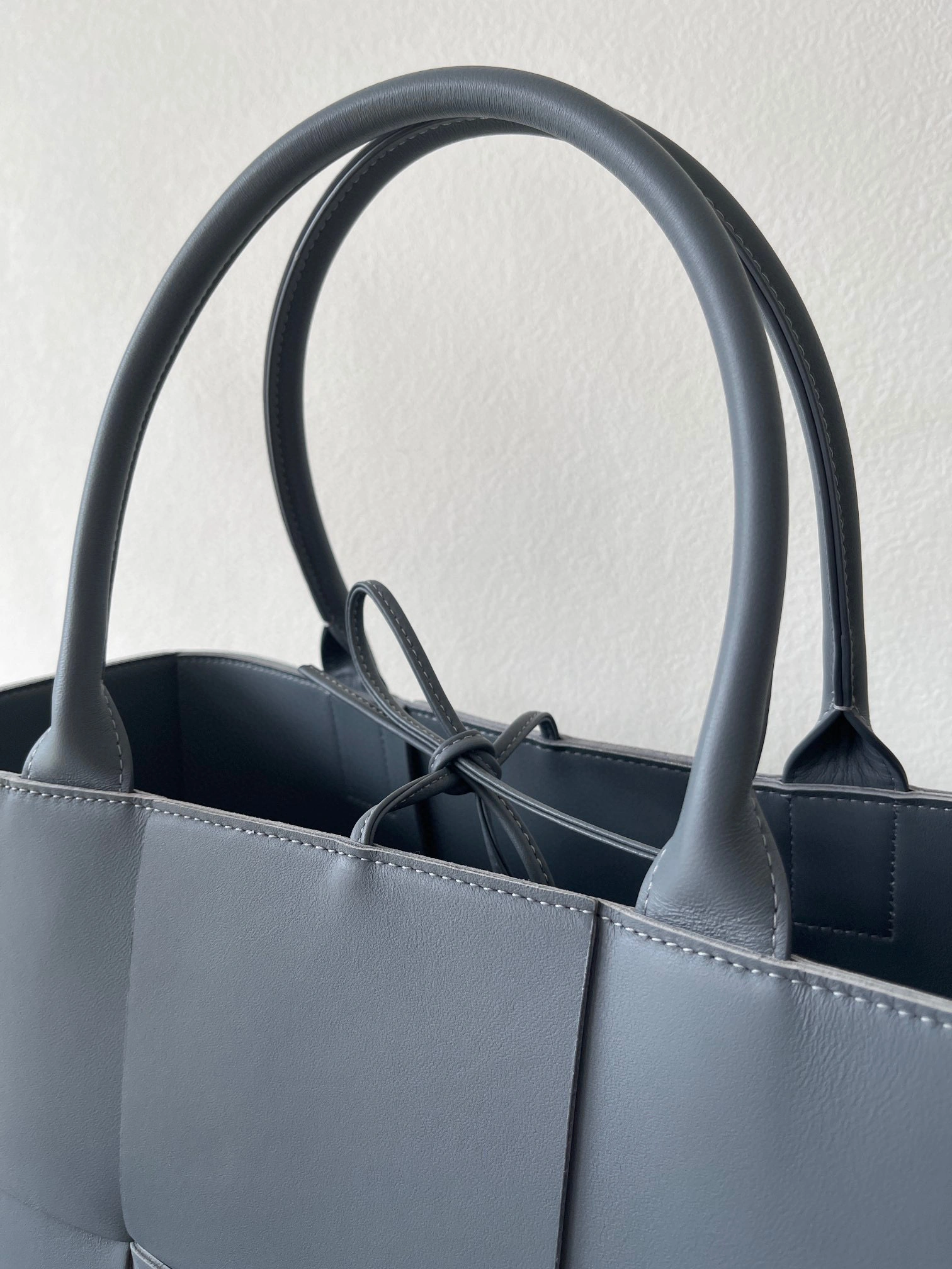 MOMO- high quality version 609175-VCQC2-1233 Intreccio tote lambskin item：B-B063I0707C