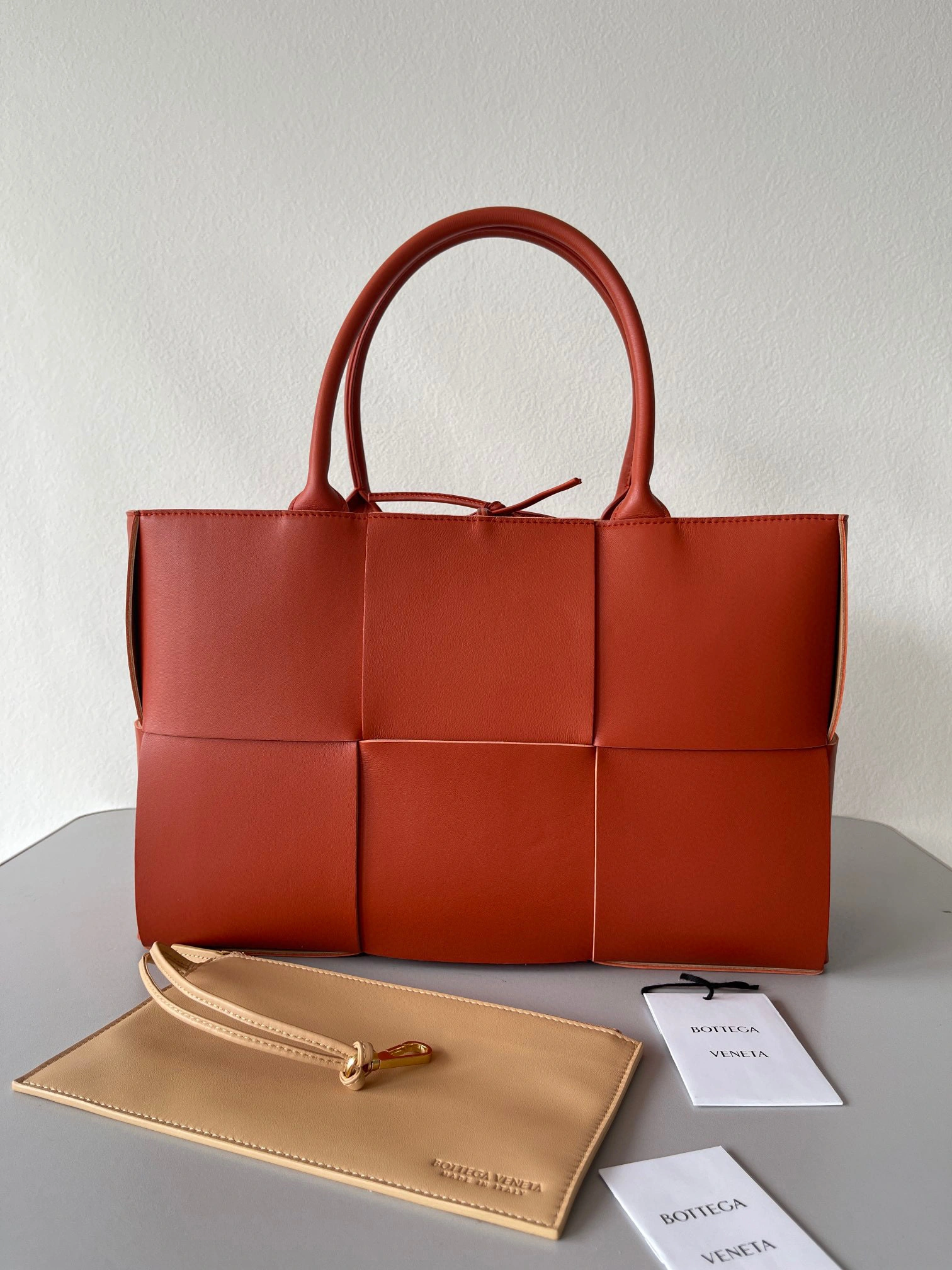 MOMO- high quality version 609175-VMAY3-7660 Intreccio tote lambskin item：B-B063I0706C