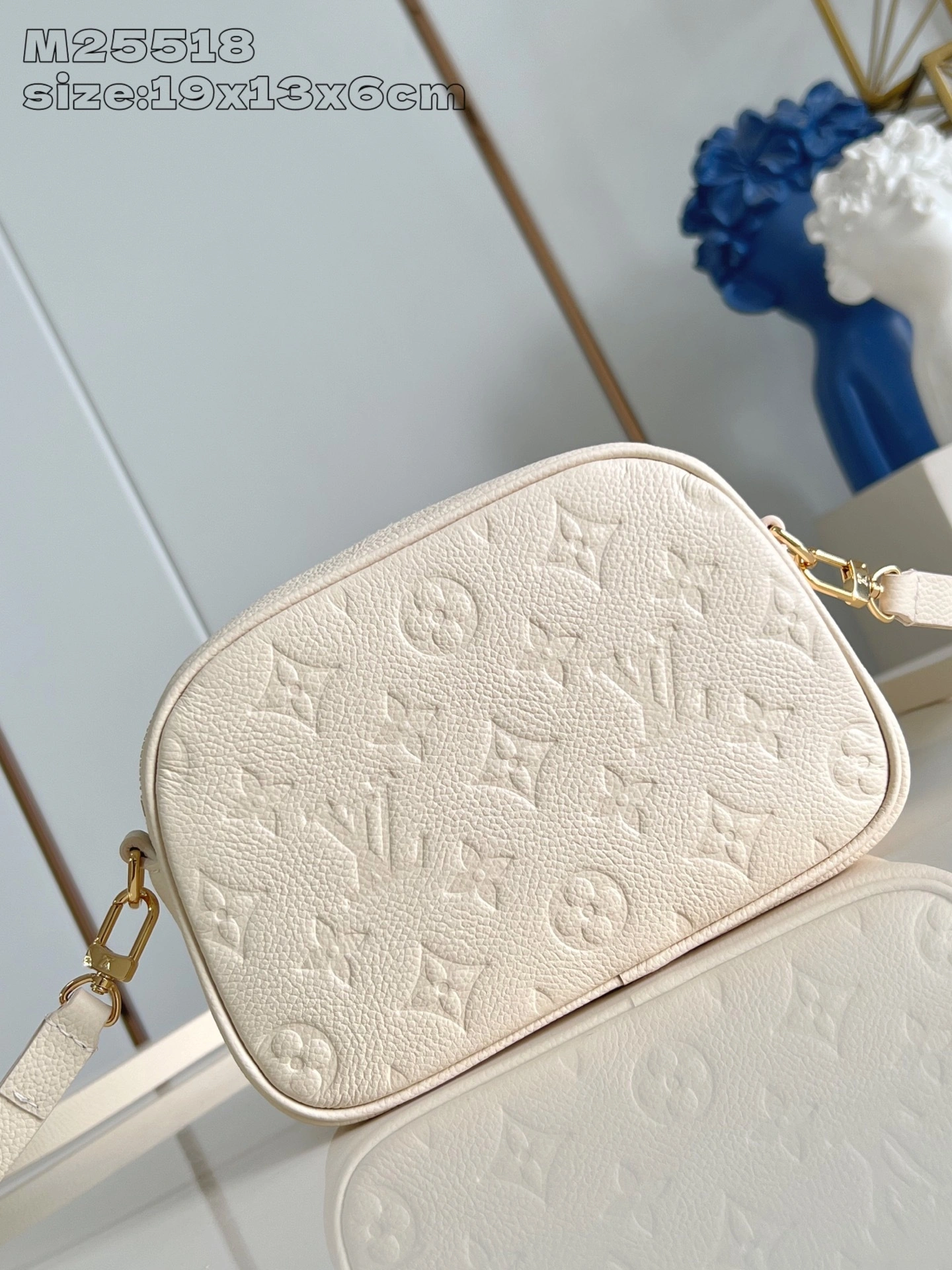MOMO-- 8V M26509 high quality version Monogram Empreinte Tiny Camera Bag cowhide item:E-B574K1819