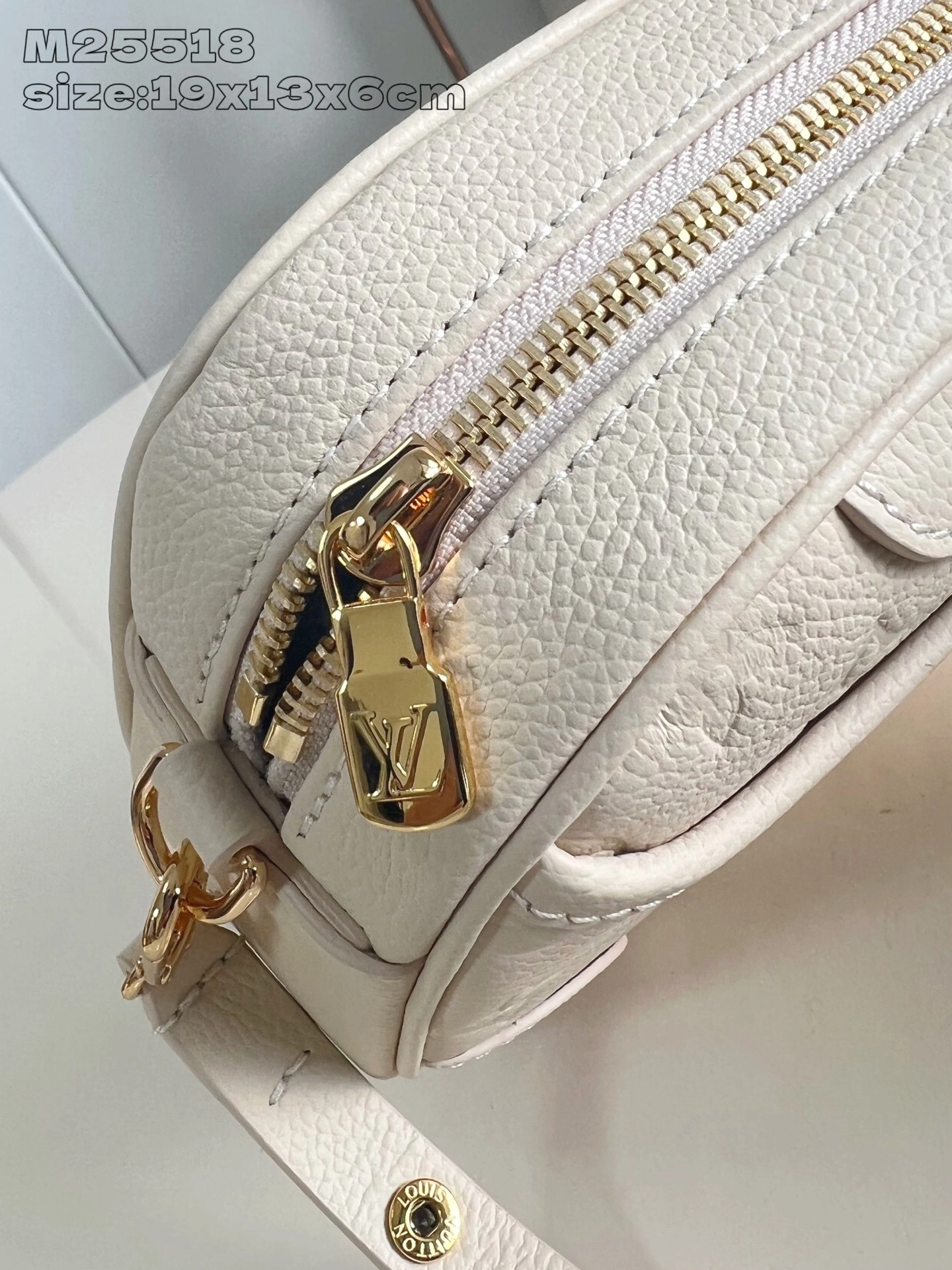 MOMO-- 8V M26509 high quality version Monogram Empreinte Tiny Camera Bag cowhide item:E-B574K1819