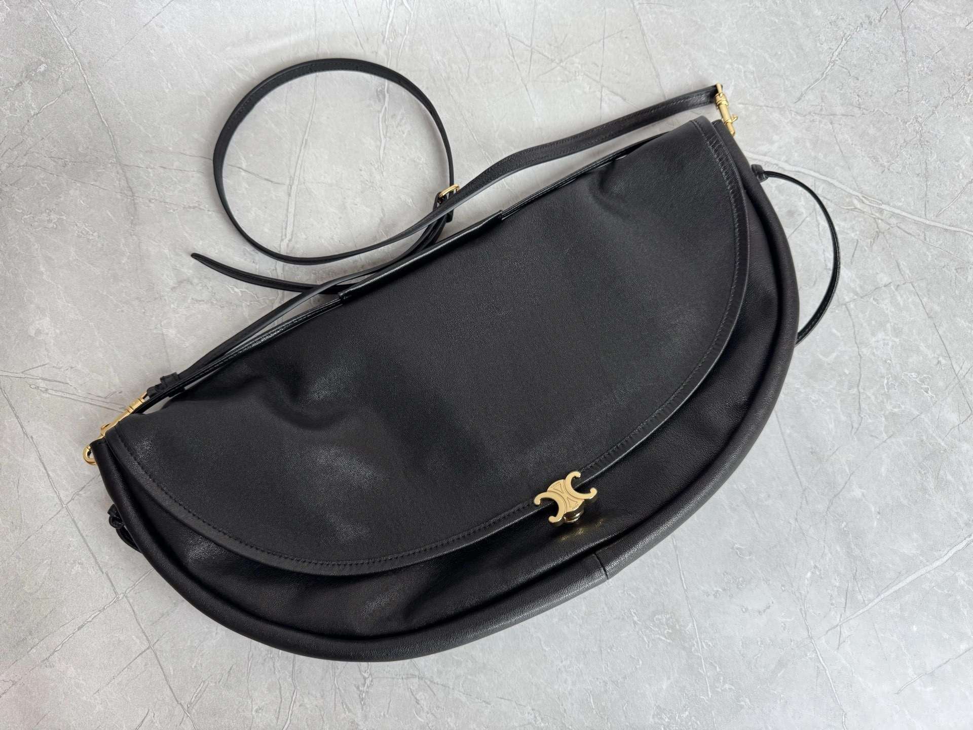 MOMO--358i95 124142T88-38NO high quality version sheepskin Soft Triomphe Halfmoon 26SPRING item:E-B000L1615T