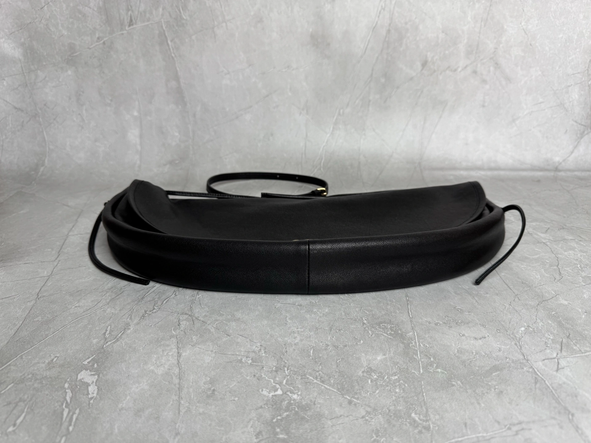 MOMO--358i95 124142T88-38NO high quality version sheepskin Soft Triomphe Halfmoon 26SPRING item:E-B000L1615T