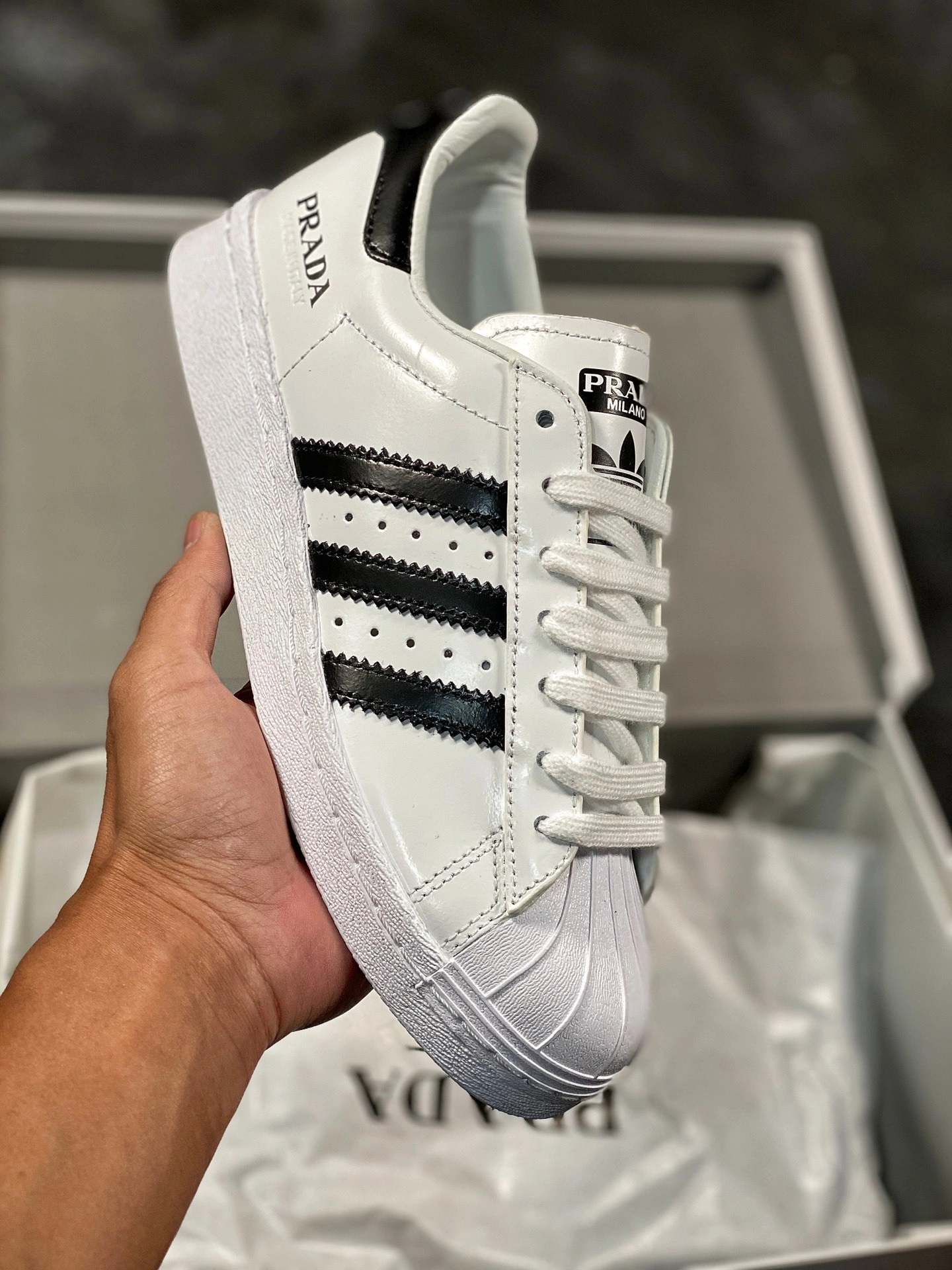 Flying pig-- 14i41s FW6680 Pr141 x Originals Superstar 80s"White Black" item: E-X000L2427B