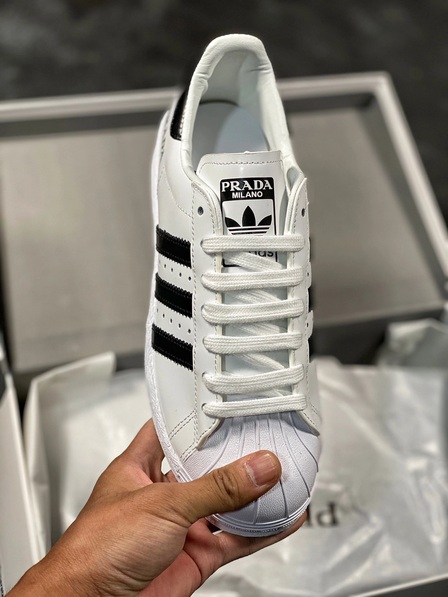 Flying pig-- 14i41s FW6680 Pr141 x Originals Superstar 80s"White Black" item: E-X000L2427B