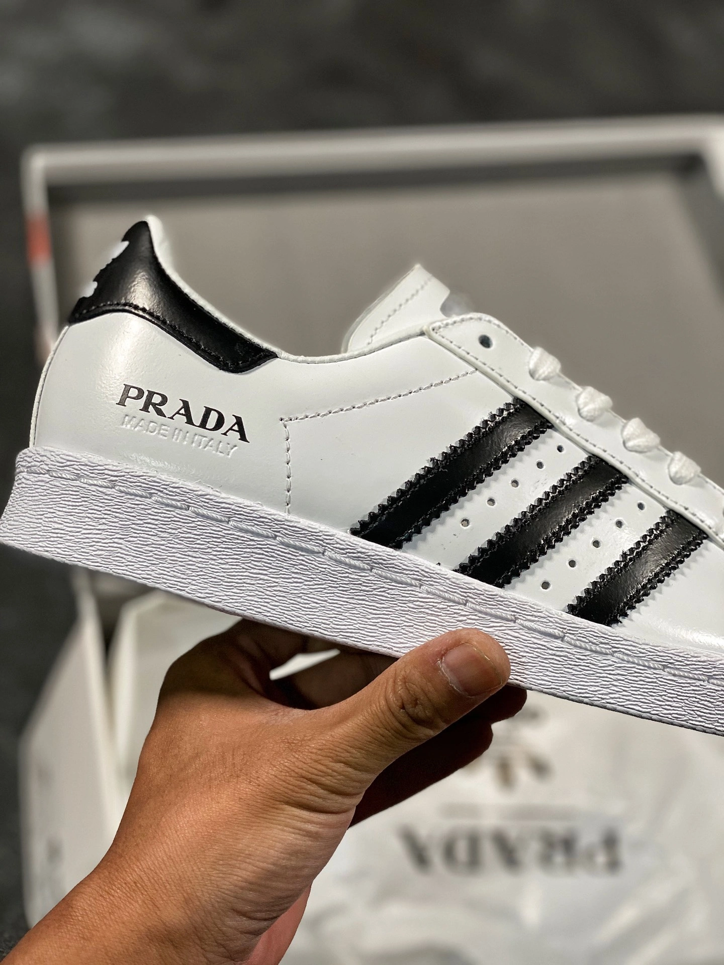 Flying pig-- 14i41s FW6680 Pr141 x Originals Superstar 80s"White Black" item: E-X000L2427B