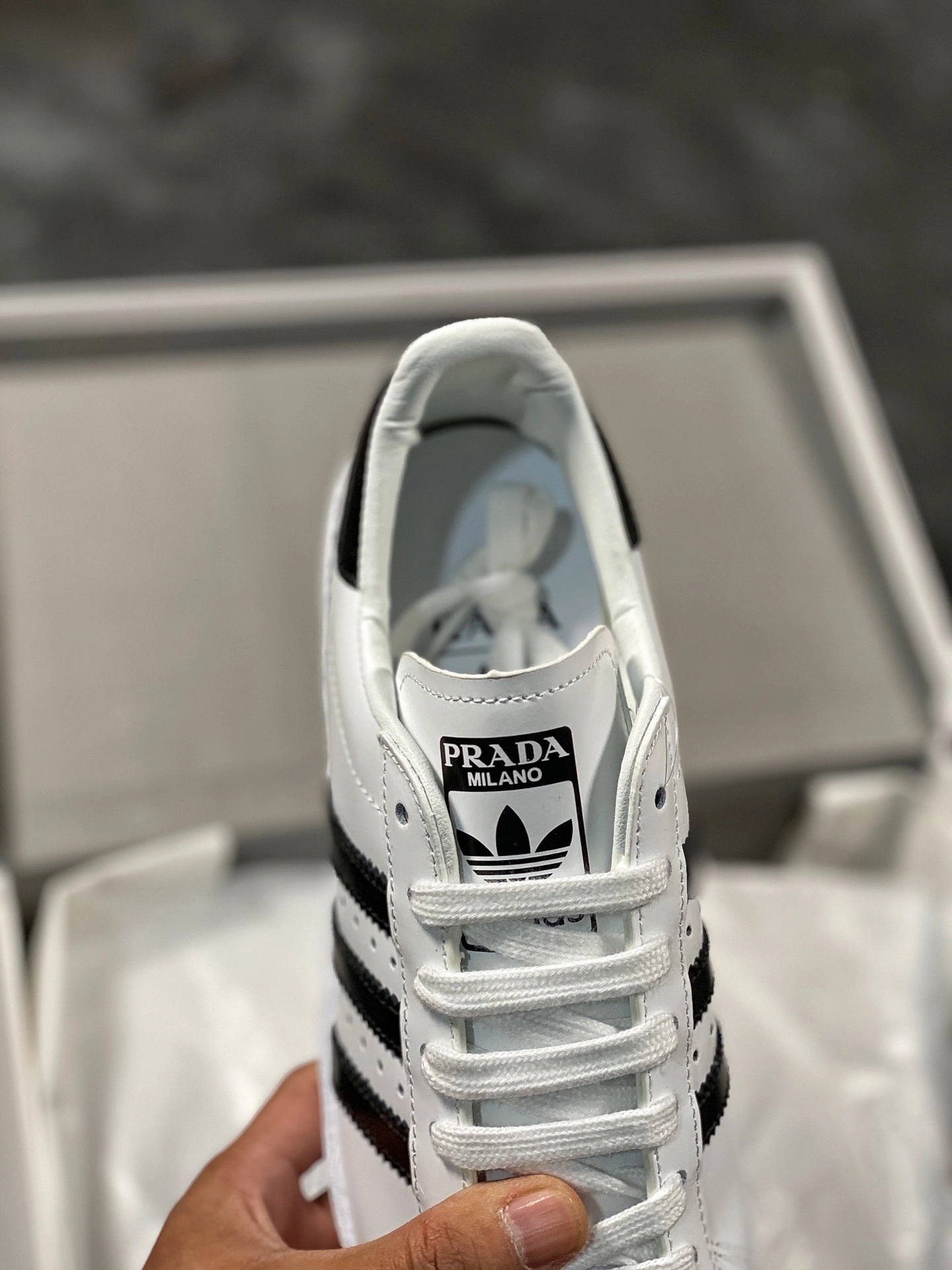 Flying pig-- 14i41s FW6680 Pr141 x Originals Superstar 80s"White Black" item: E-X000L2427B