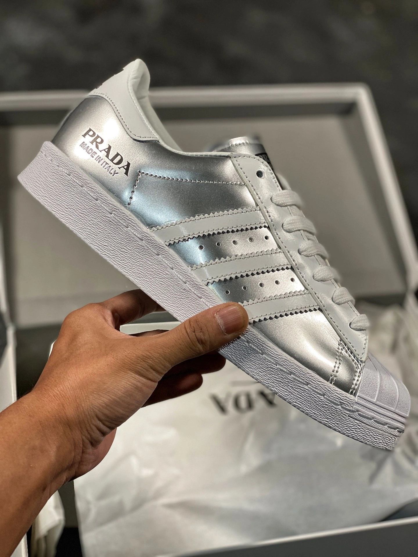 Flying pig-- 14i41s FX4546 Pr141 x Originals Superstar 80s"White Black" item: E-X070L2212B