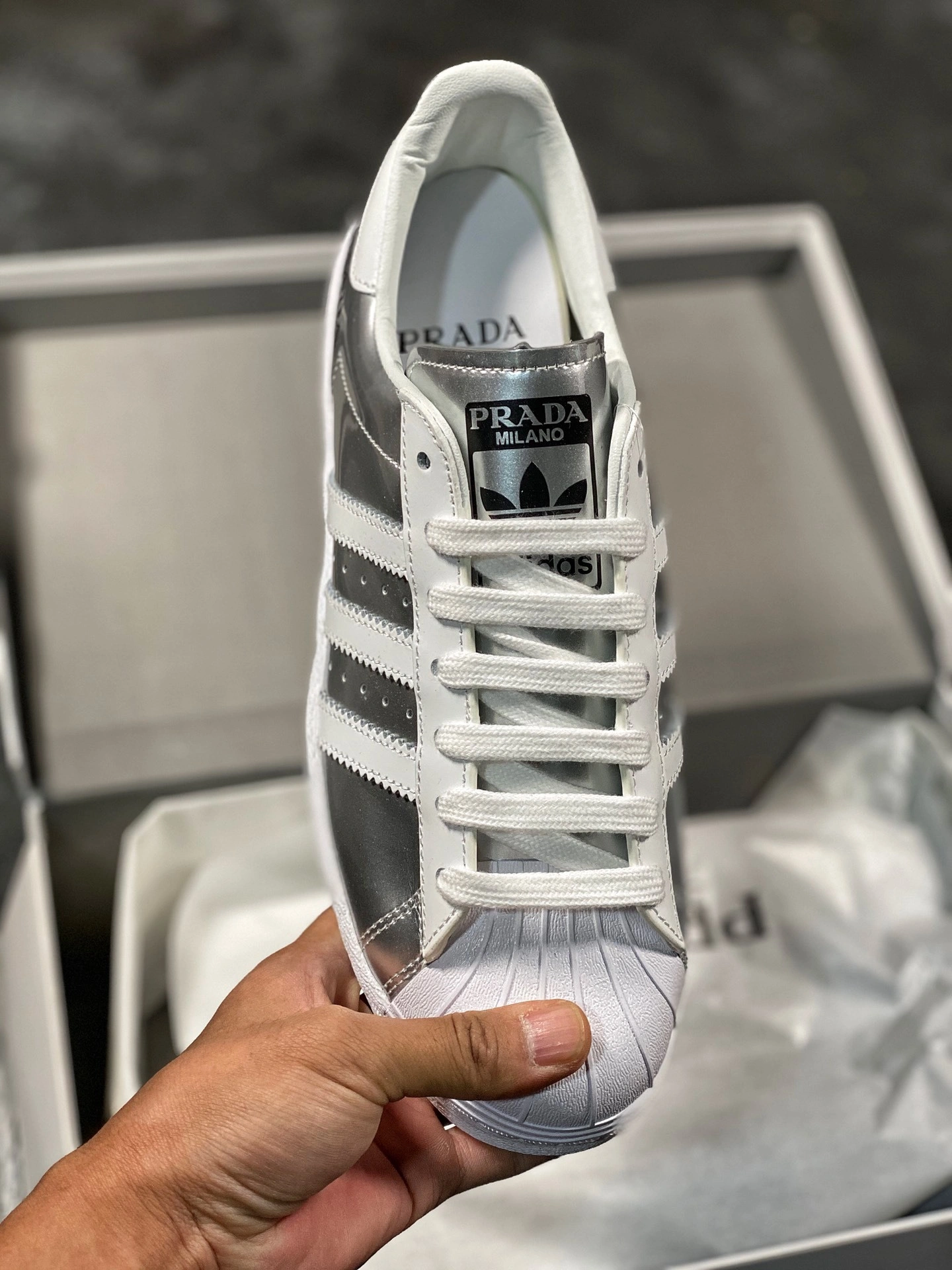 Flying pig-- 14i41s FX4546 Pr141 x Originals Superstar 80s"White Black" item: E-X070L2212B